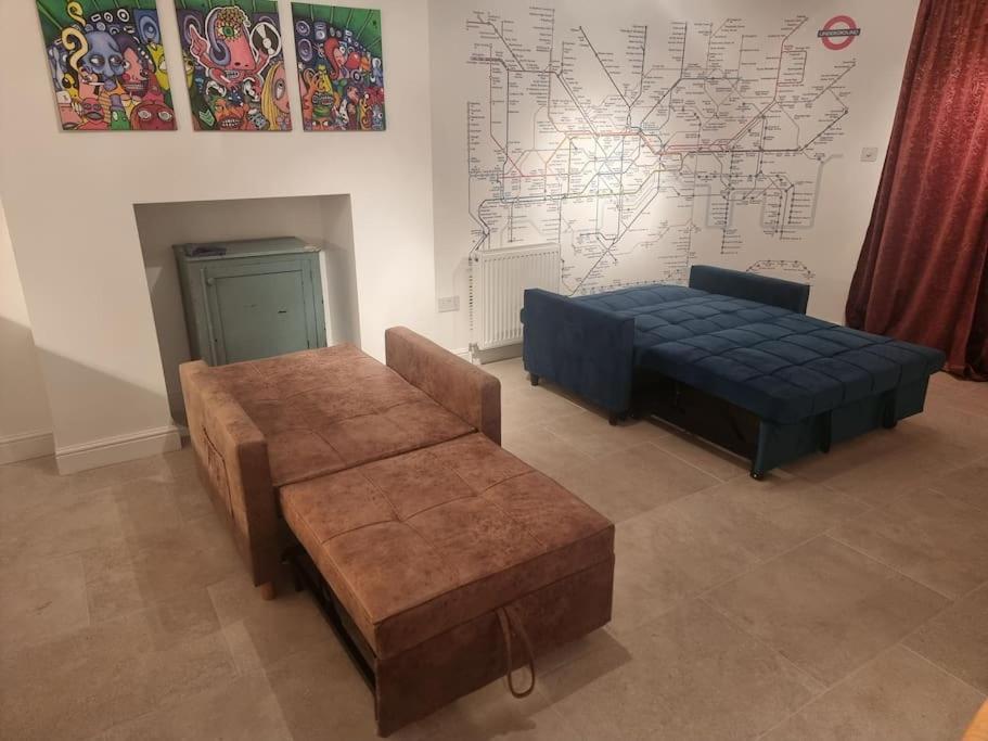 Apartament Entire Ground Floor Flat, Free Off-street Parking And Large Garden Londra