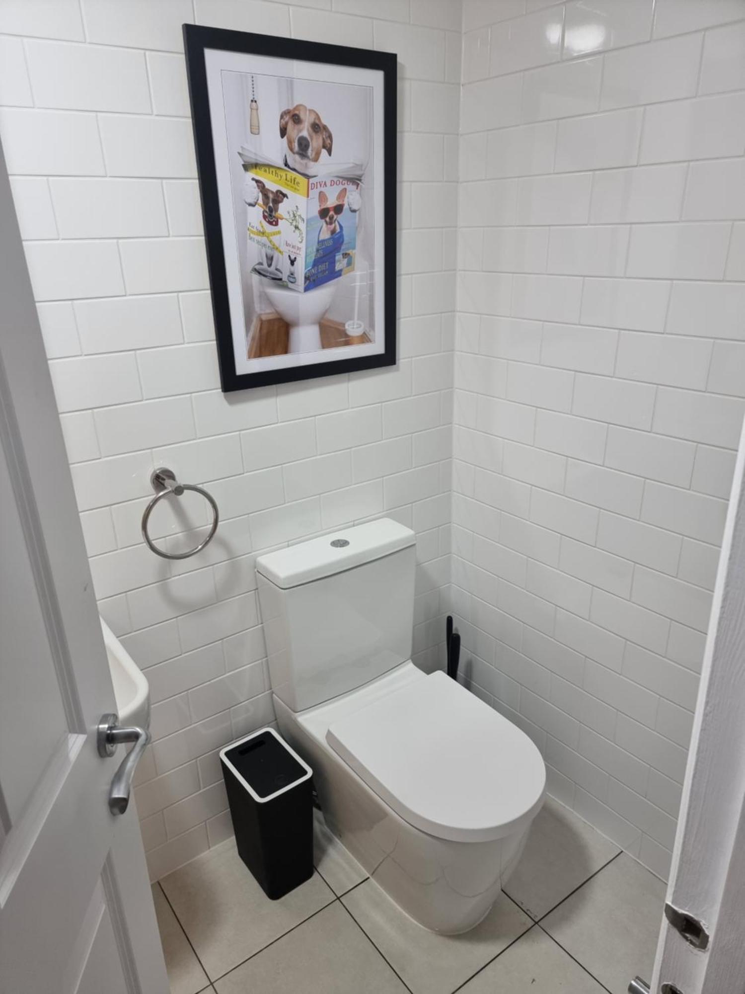 Entire Ground Floor Flat, Free Off-street Parking And Large Garden Londra