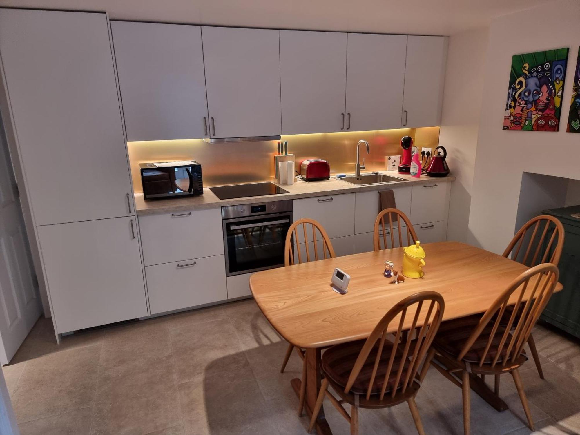 Apartament Entire Ground Floor Flat, Free Off-street Parking And Large Garden Londra